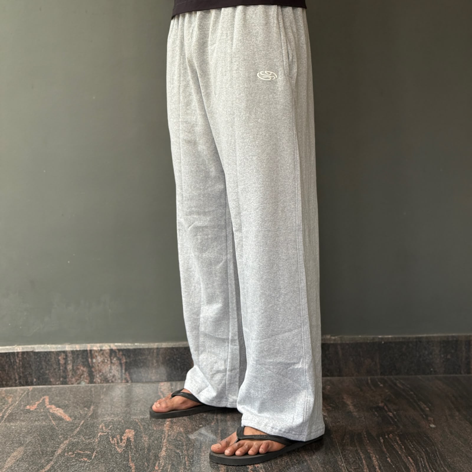 YARNGUY RELAXED FIT TRACK PANT-LIGHT GREY