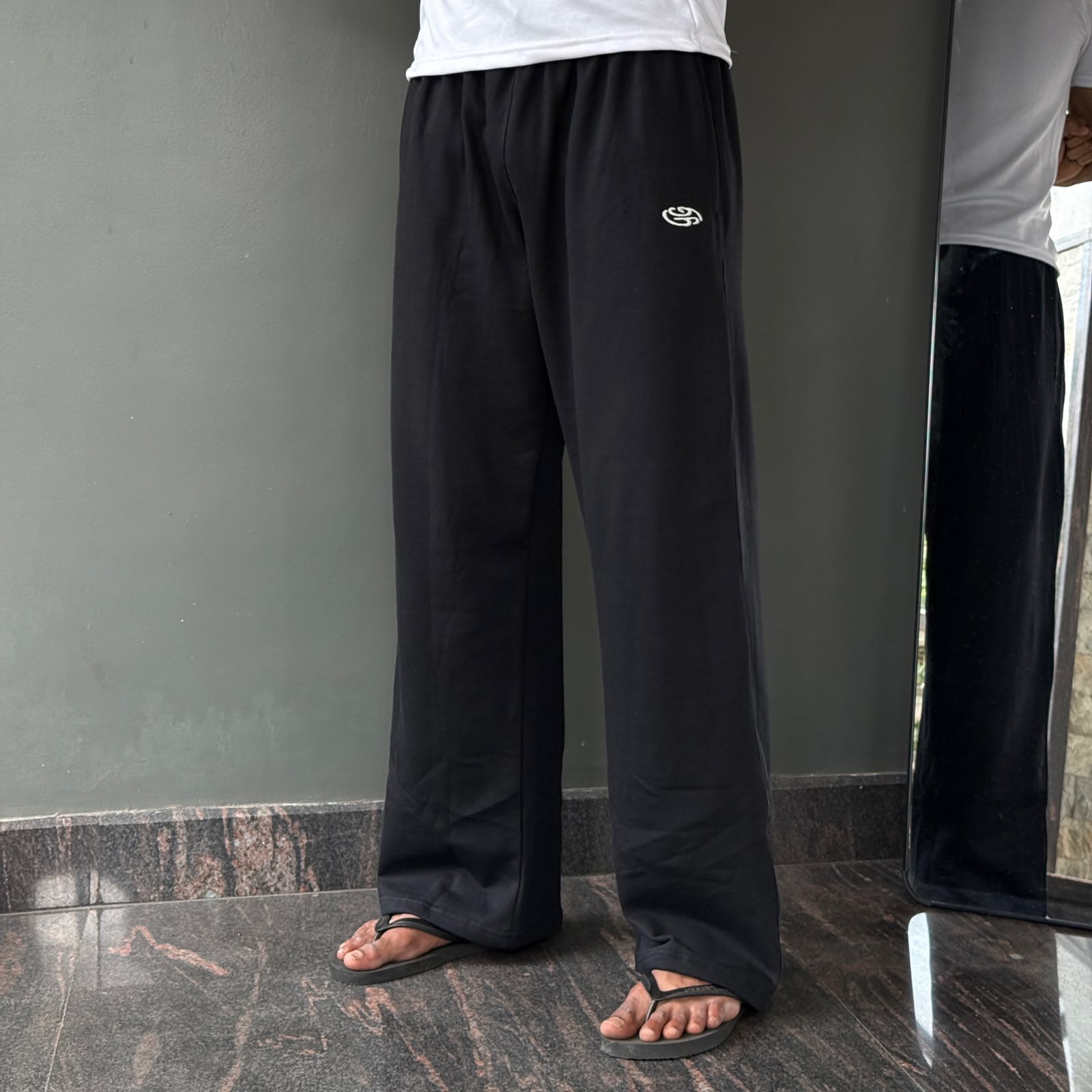 YARNGUY RELAXED FIT TRACK PANT-BLACK